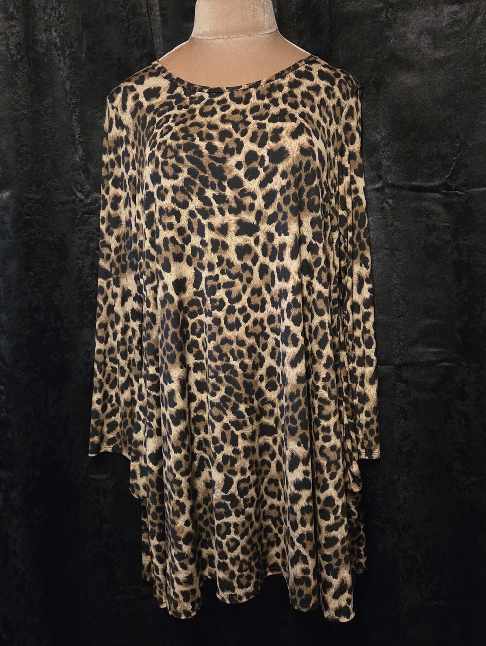 Leopard Print 2X Long Sleeve Tunic Top - Beige & Black